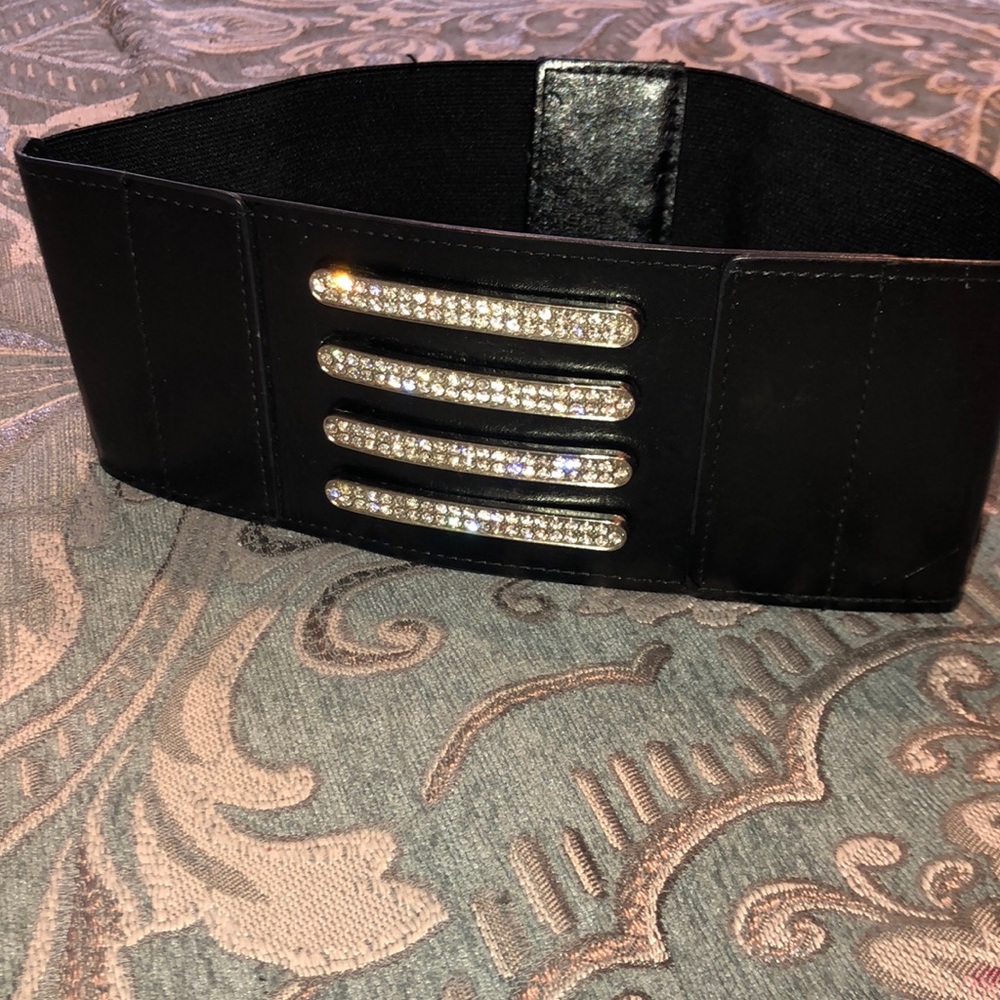 Waist Enhancing Belt